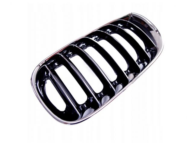 BMW X3 E83 GRILLE LH