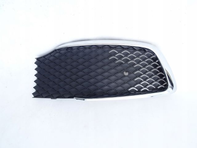 M. BENZ V-CLASS W447 UPPER BROW AND OUTER GRILLE LH