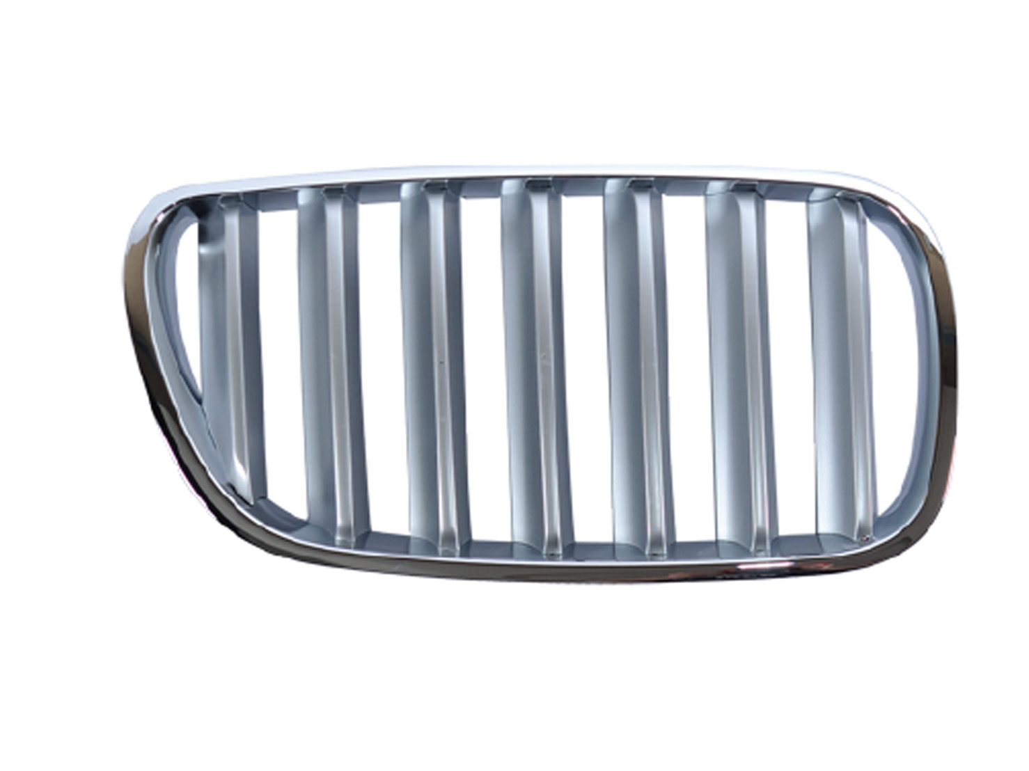 BMW X3 E83 GRILLE RH